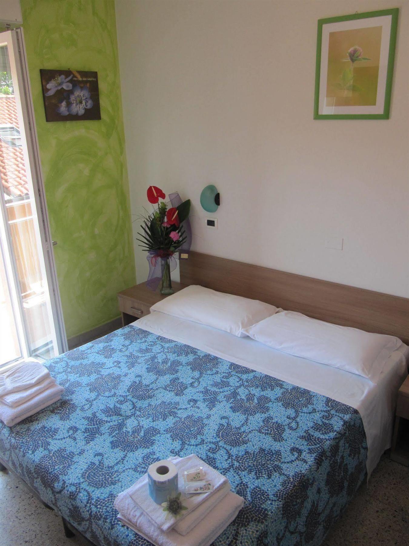 Hotel Villa Elia Ρίμινι Εξωτερικό φωτογραφία
